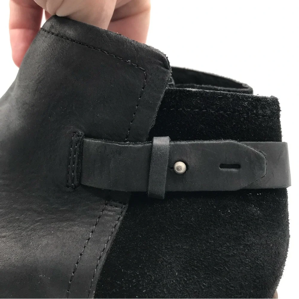 NWOB KORKS Kork-Ease Sonya Black‎ Leather Ankle Booties Sz 7 Zipper Distressed